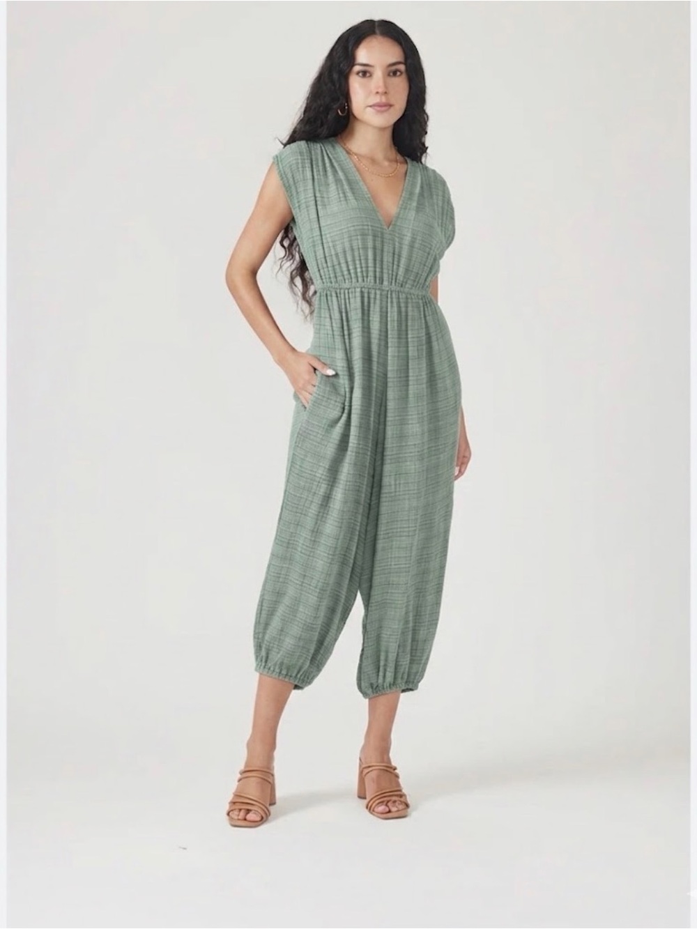 cameo Sleeveless V-Neck Sage Green Textured Haremsuit size S 100% cotton